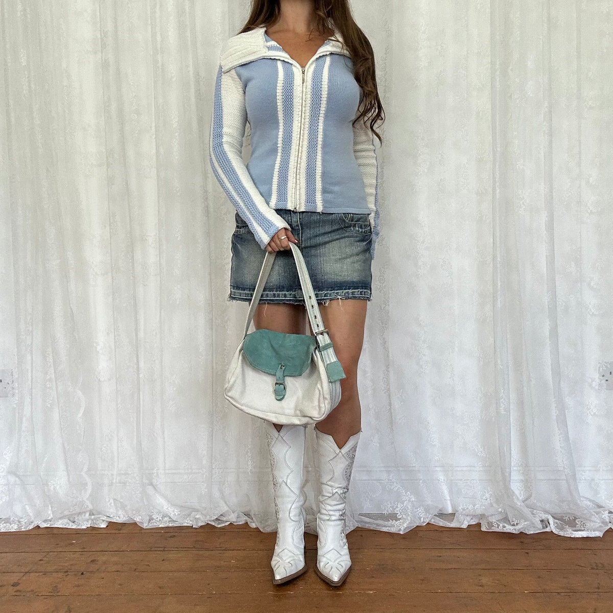 vintage 00s baby blue and white cargo bag