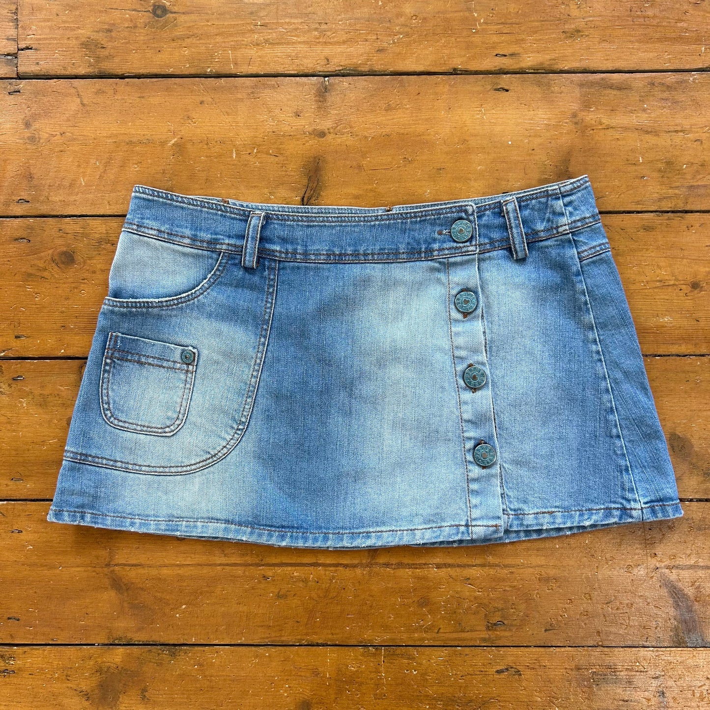 vintage 00s light wash denim button up skirt