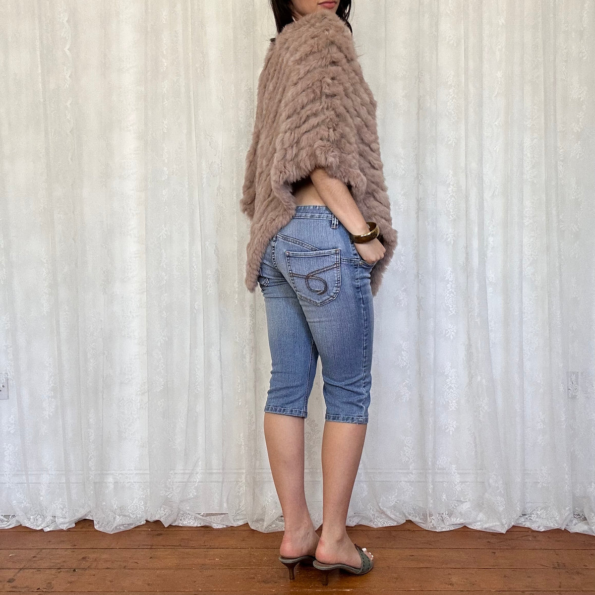vintage 00s beige faux fur poncho