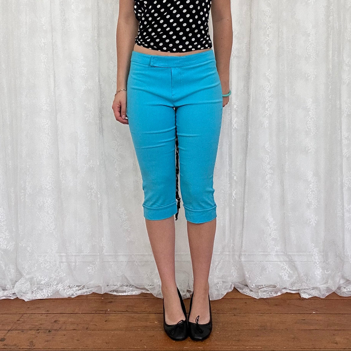vintage 00s bright blue fitted capri trousers