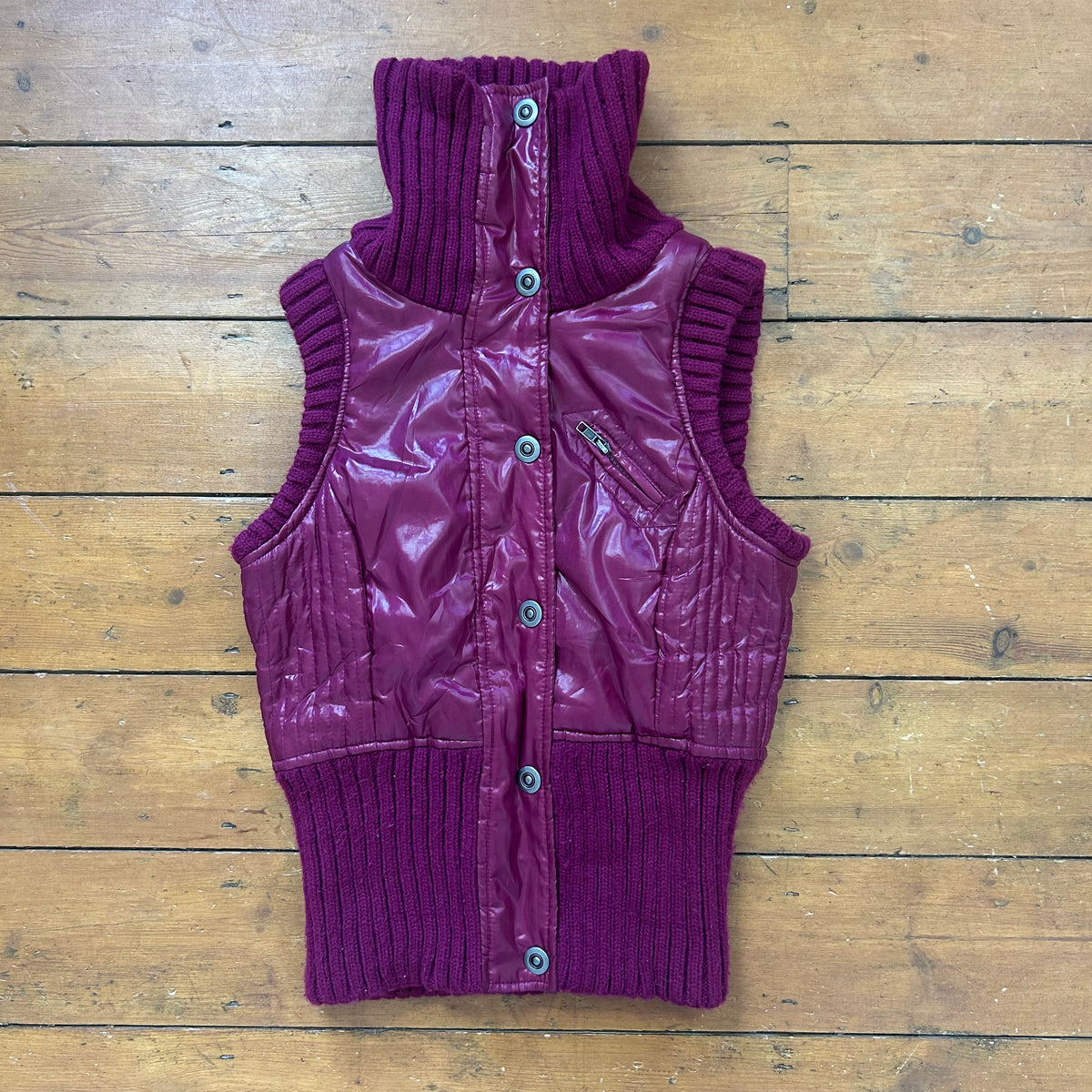 vintage 00s magenta pink gilet