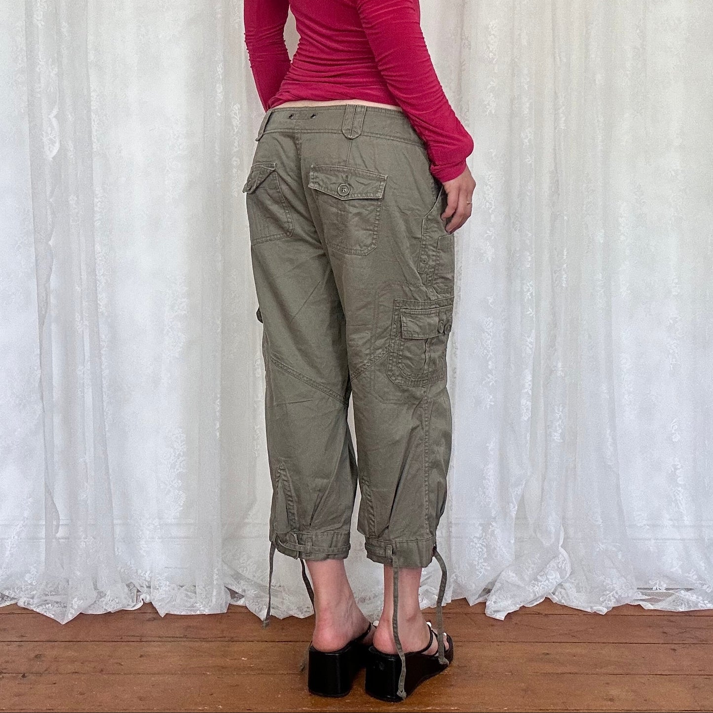 vintage 00s khaki cargo capri trousers