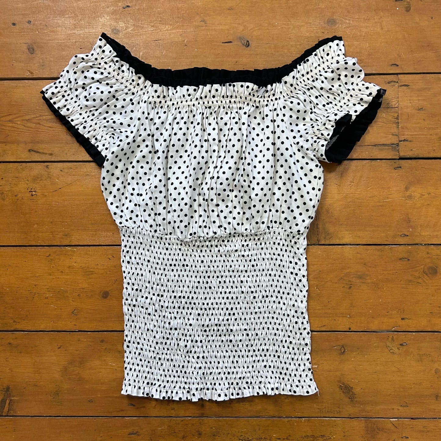 vintage 00s black and white polka dot shirred top