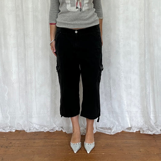 vintage 00s black cargo capri pants