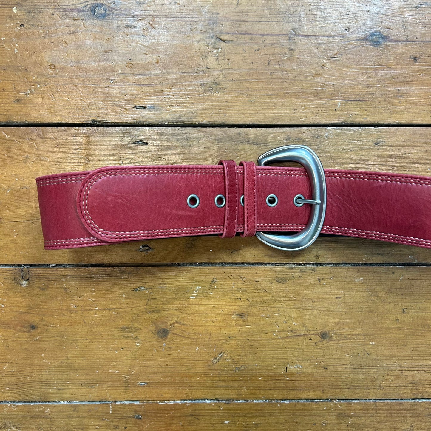 vintage 00s chunky red belt