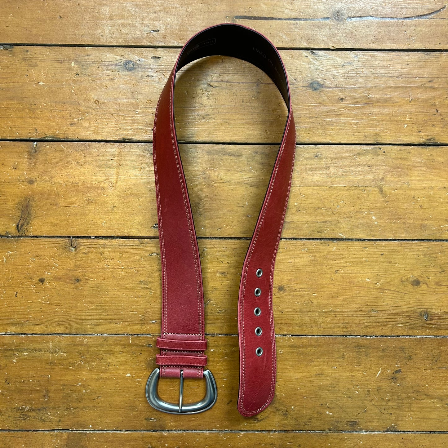 vintage 00s chunky red belt