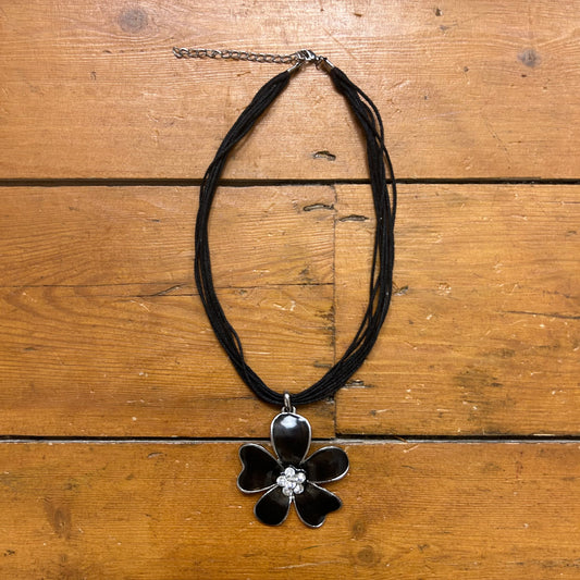vintage 00s black floral necklace