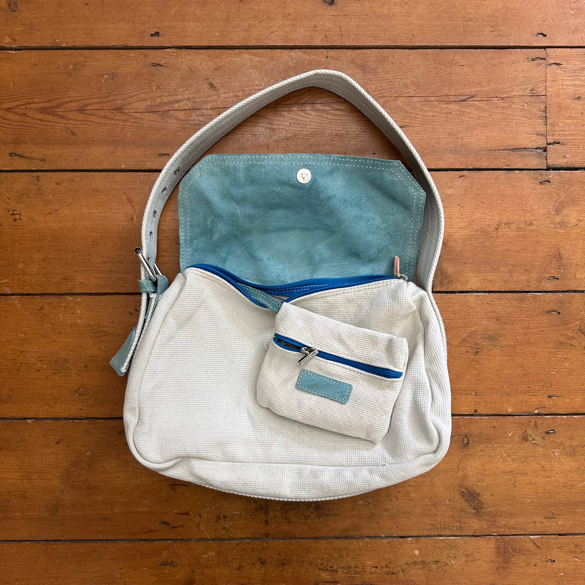 vintage 00s baby blue and white cargo bag