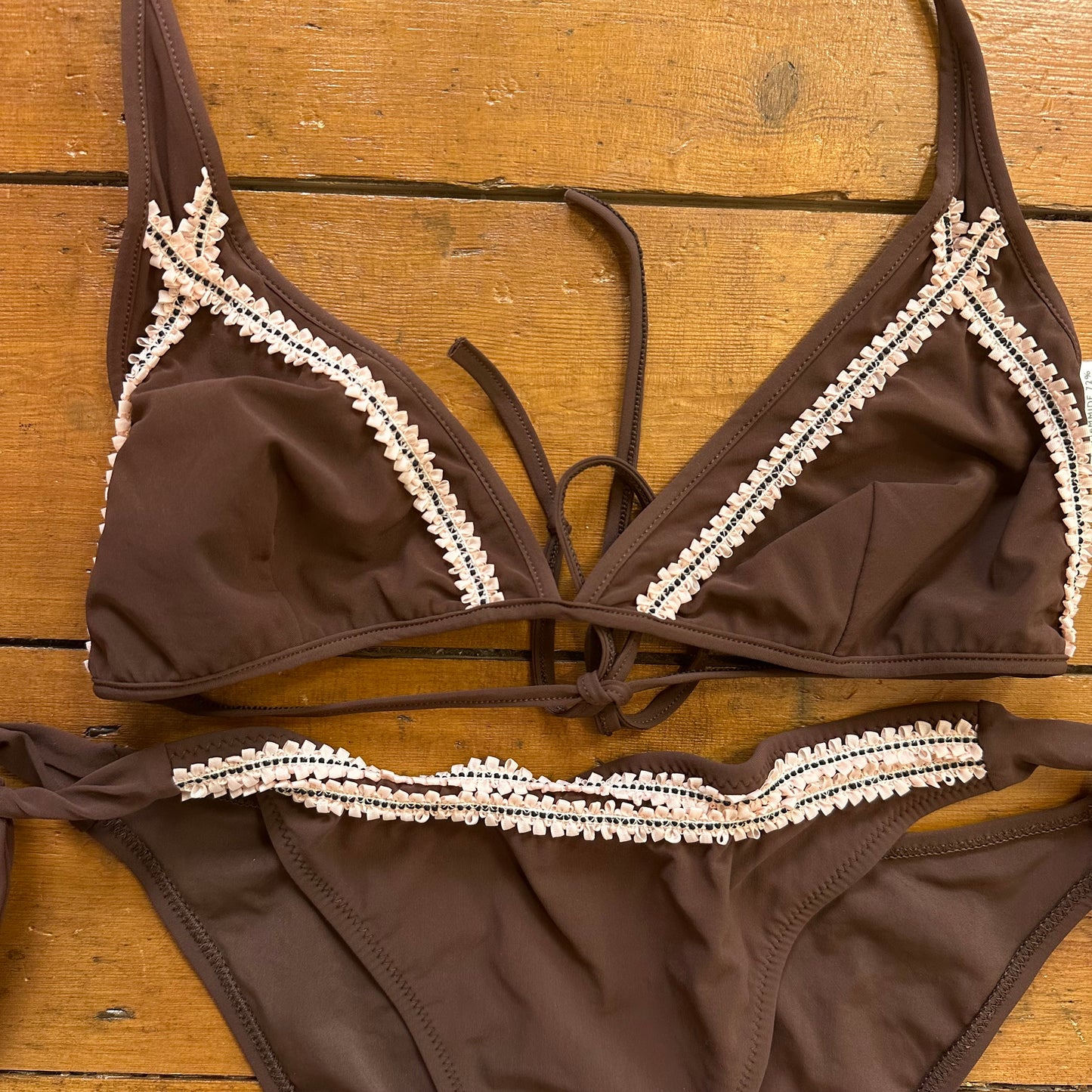 vintage 00s brown triangle bikini set with pink ribbon