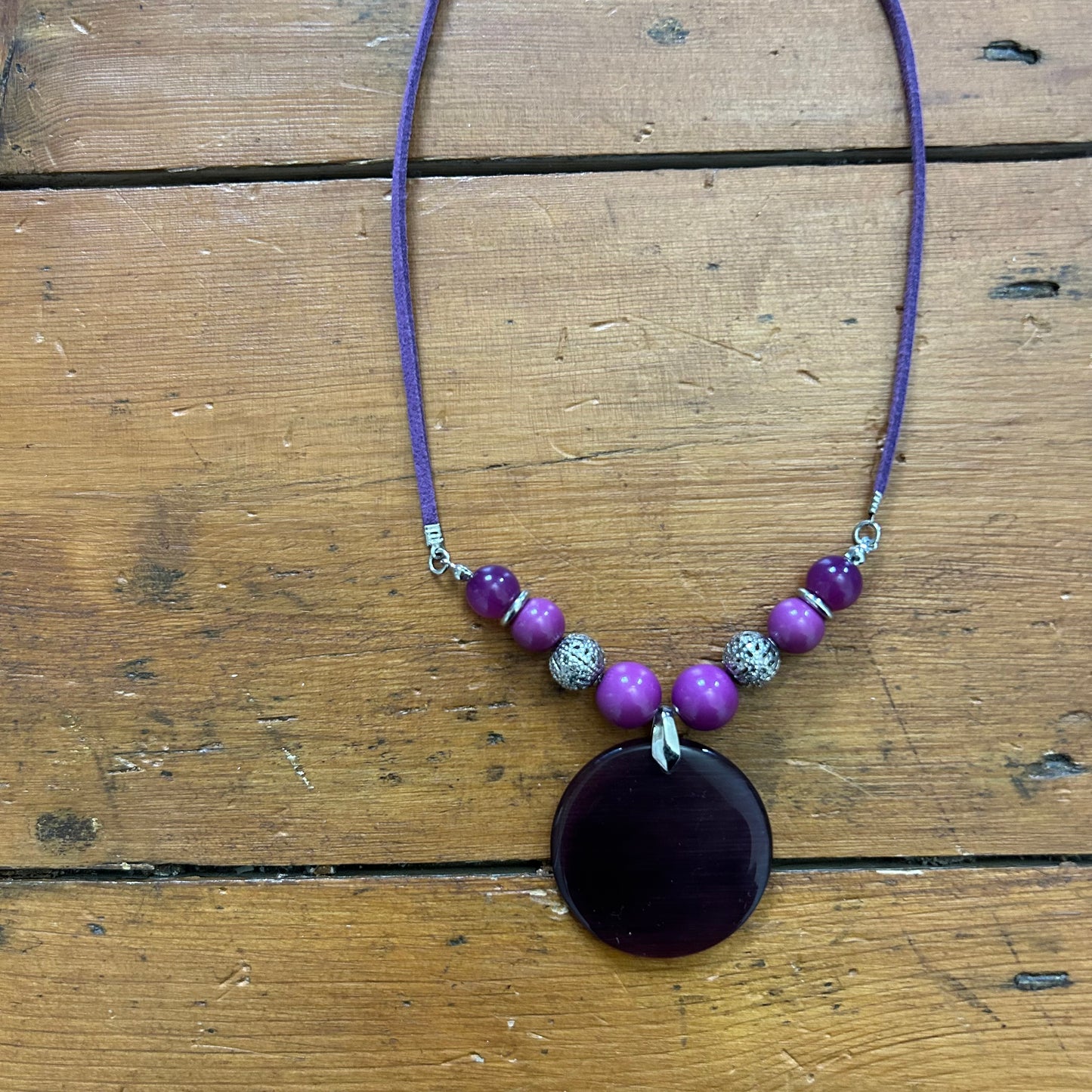 vintage 00s purple beaded necklace