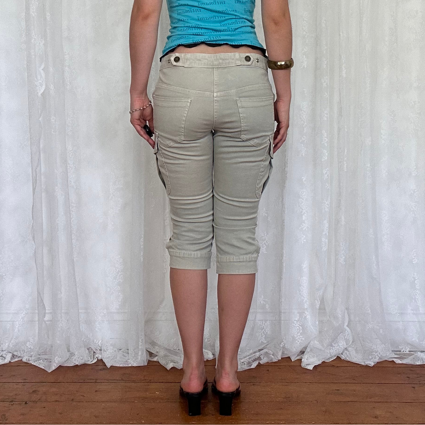 vintage 00s grey cargo fitted capri trousers