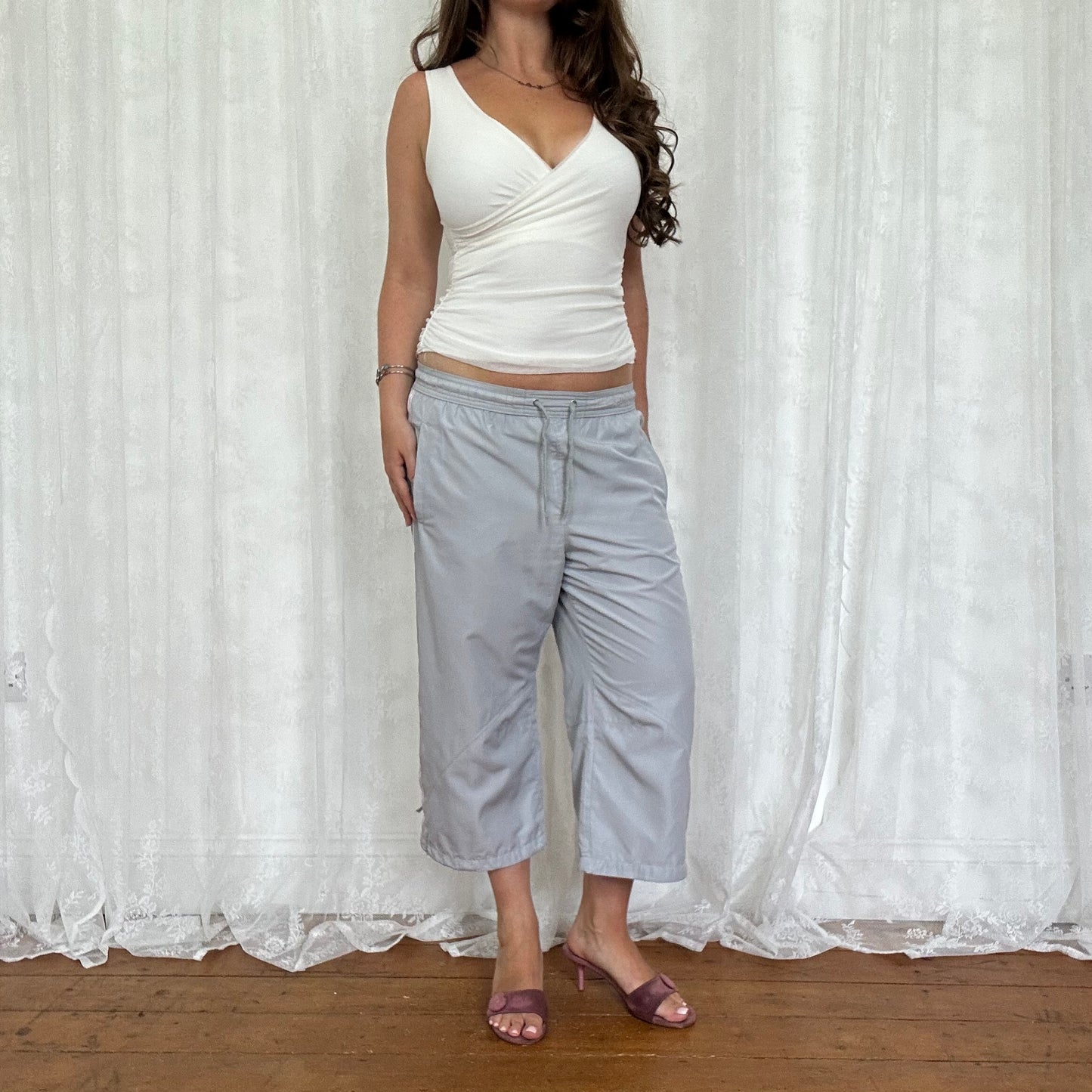 vintage 00s grey sporty capris with pink side stripe