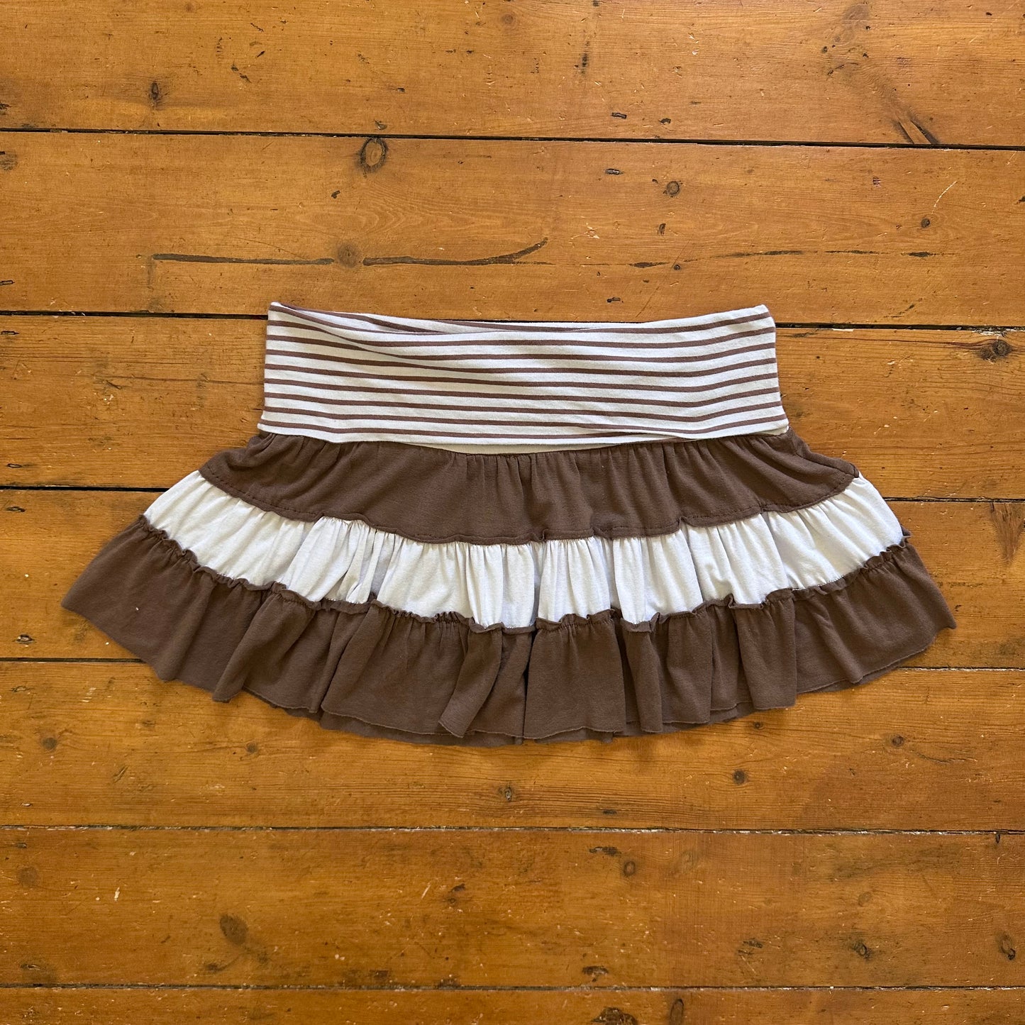 vintage 00s brown and white mini skirt