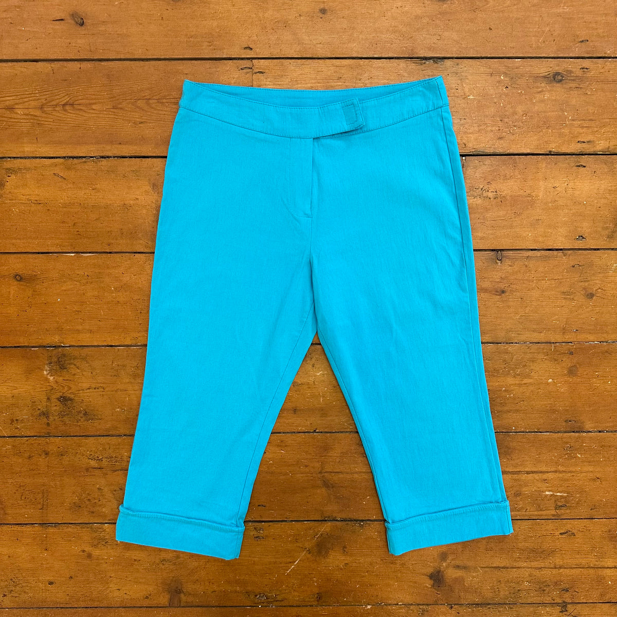 vintage 00s bright blue fitted capri trousers