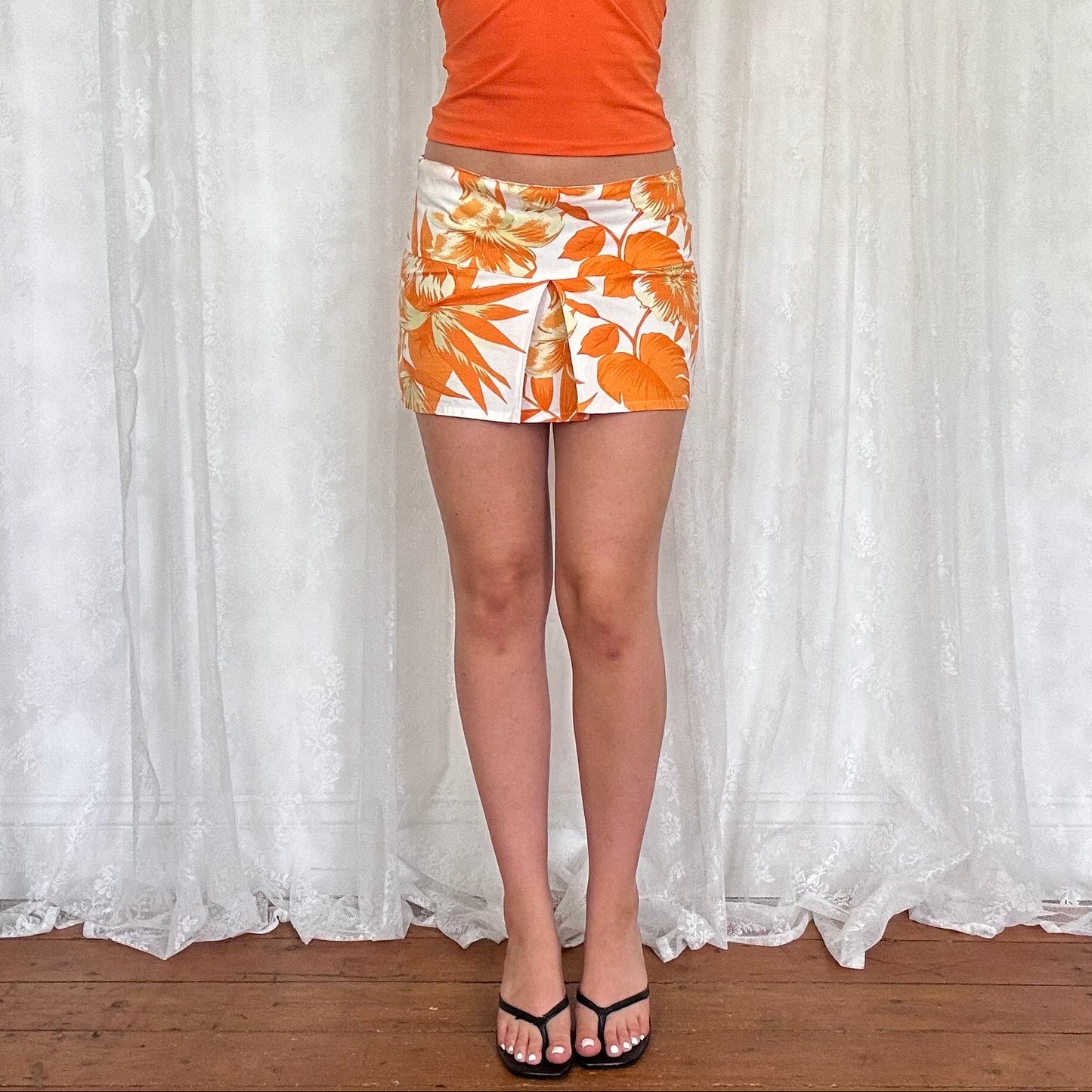 vintage 00s orange hibiscus floral mini skirt