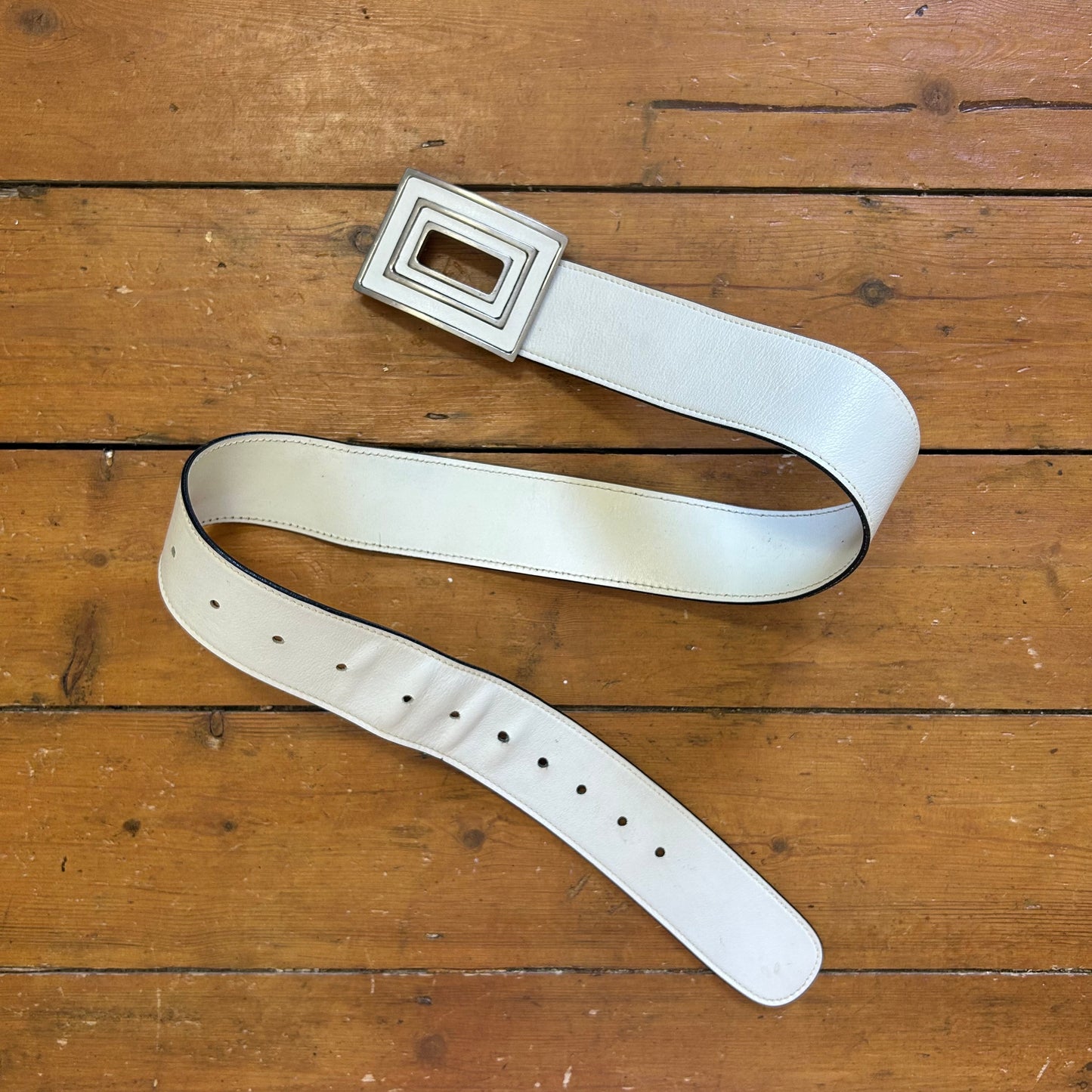 vintage 00s white squared buckle belt