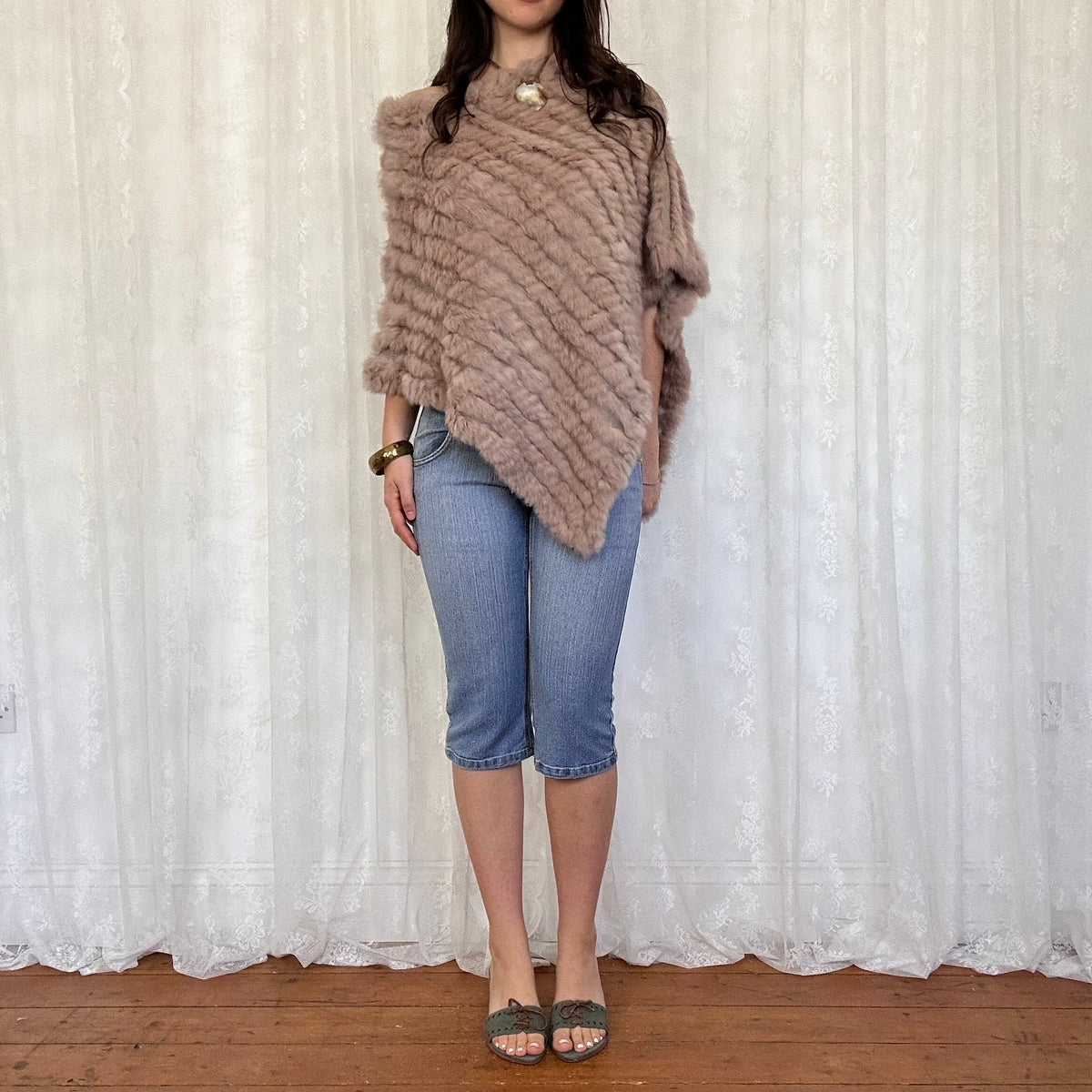vintage 00s beige faux fur poncho