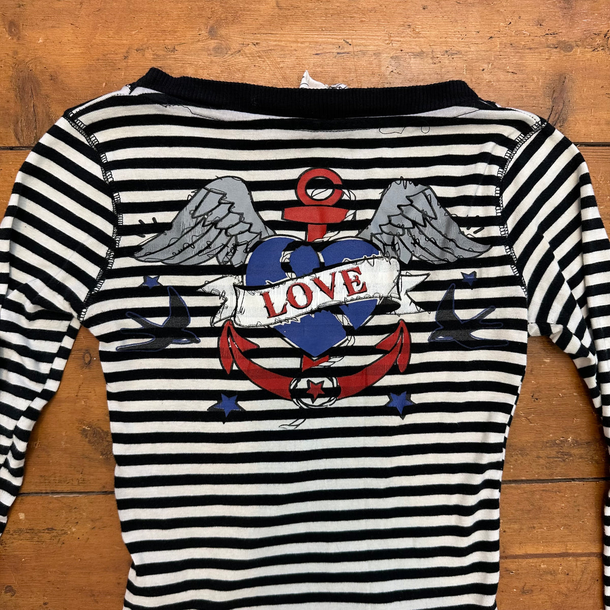 vintage 00s black and white striped long sleeve with back graphic