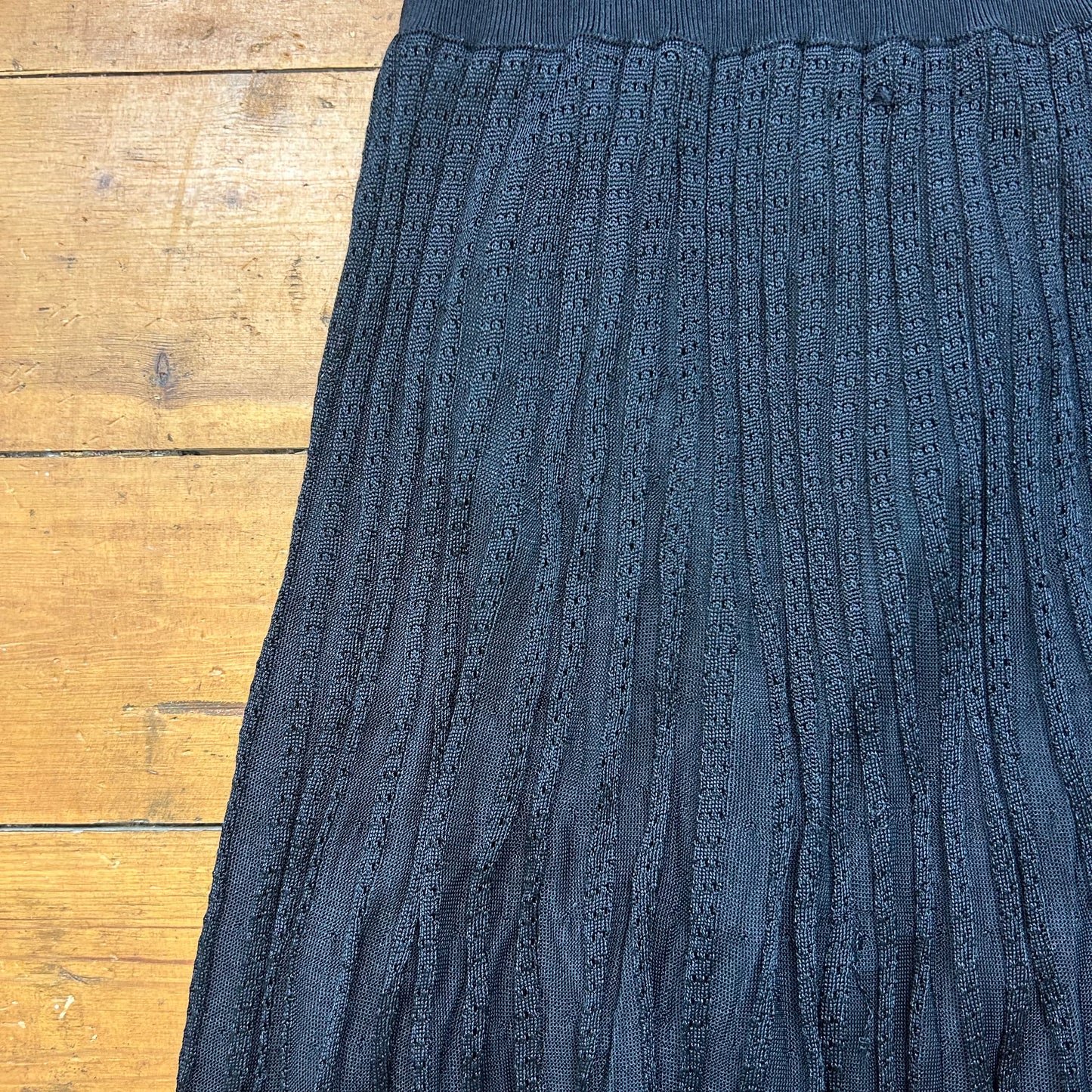 vintage 00s black knitted midi skirt
