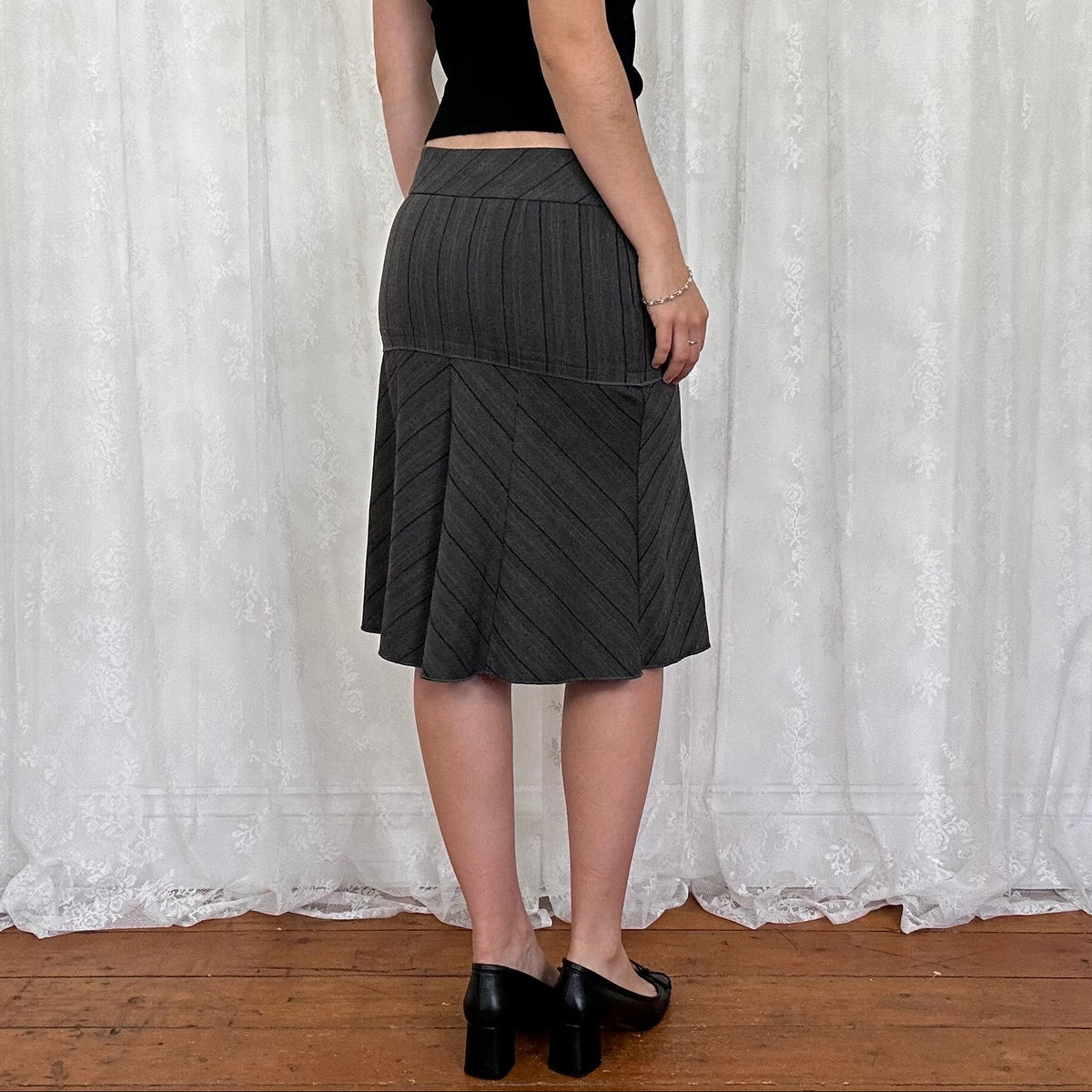vintage 00s grey pinstripe fitted midi skirt