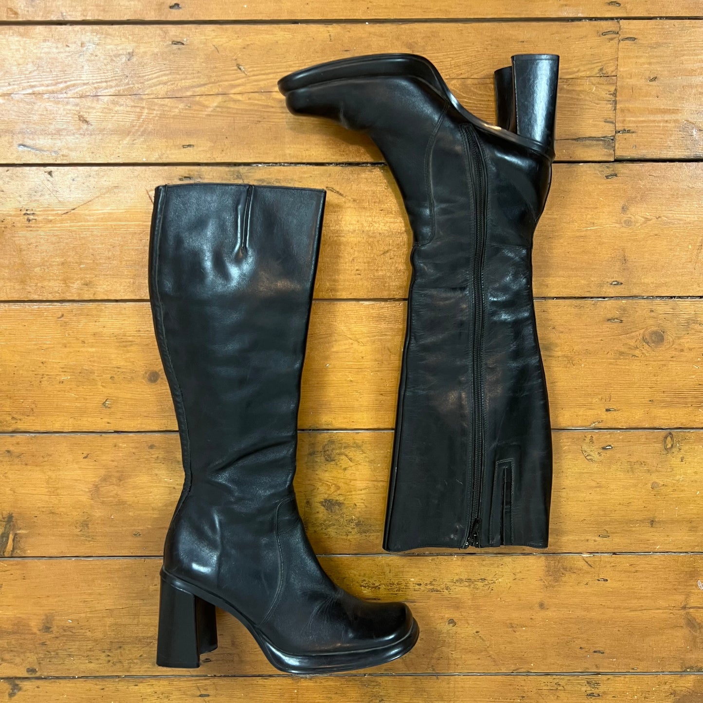 vintage 00s black square toe boots