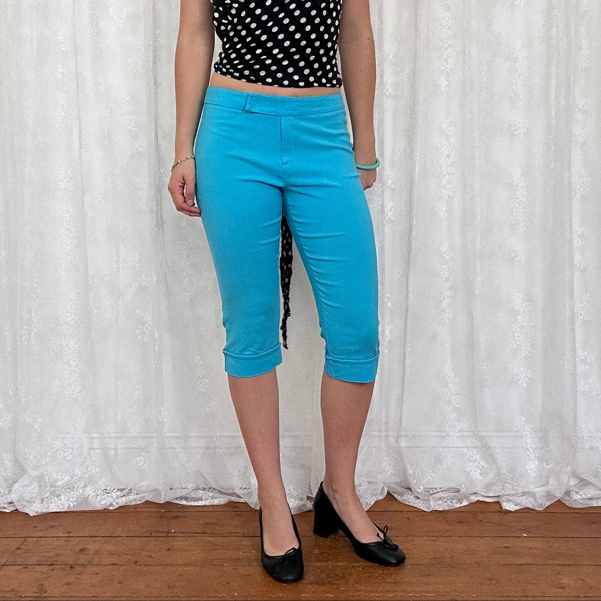 vintage 00s bright blue fitted capri trousers