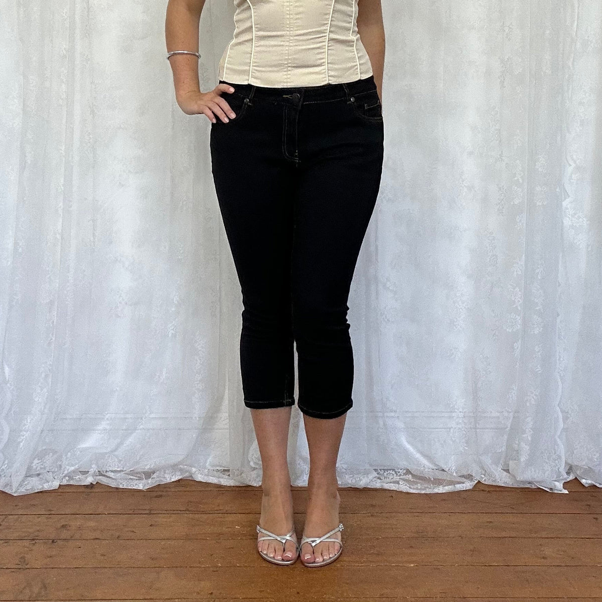 vintage 00s black denim capri pants