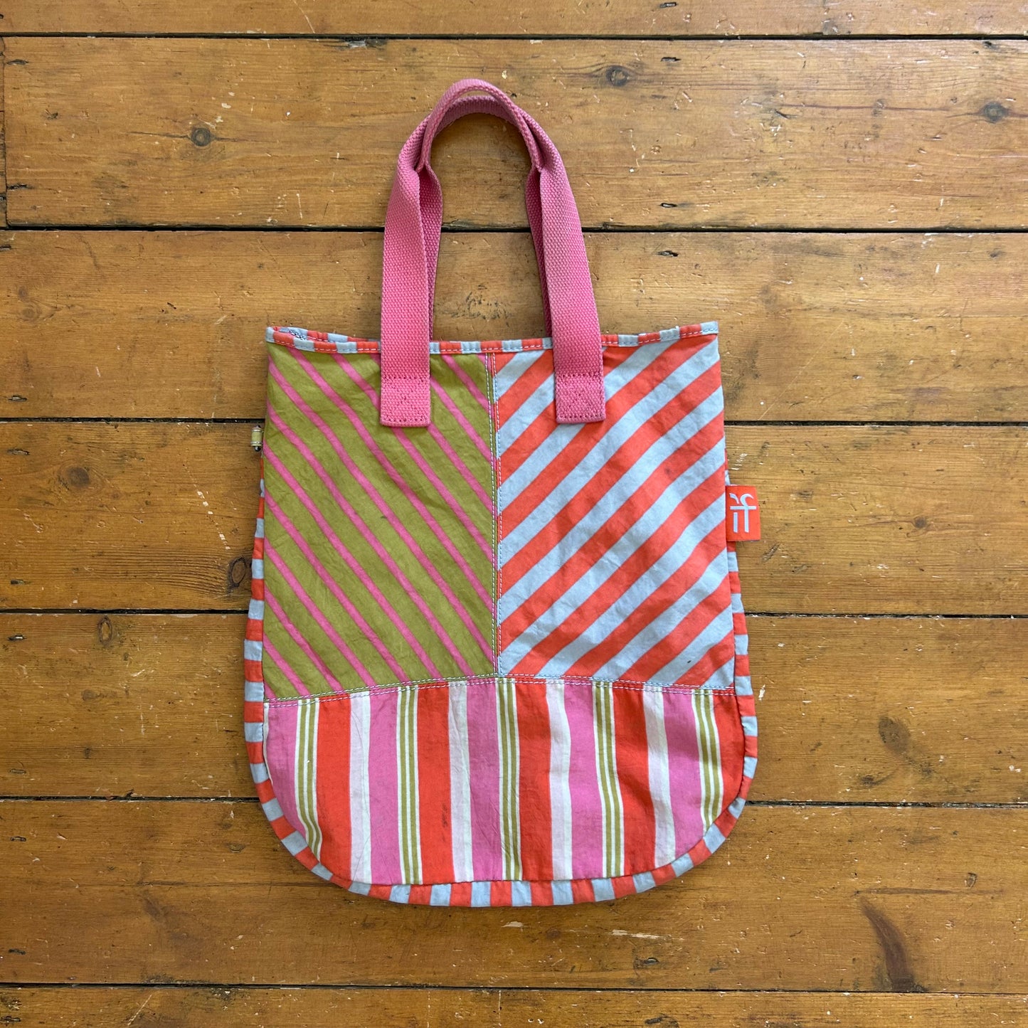 vintage 00s kipling multicolored stripey bag