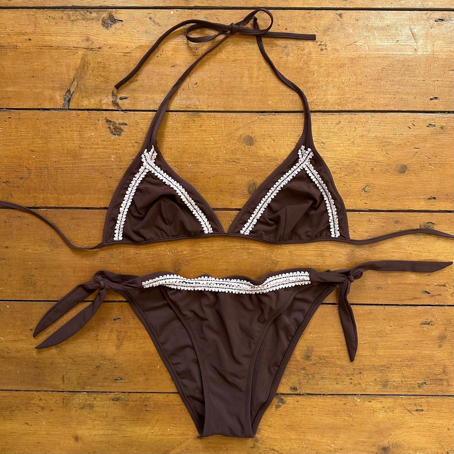 vintage 00s brown triangle bikini set with pink ribbon