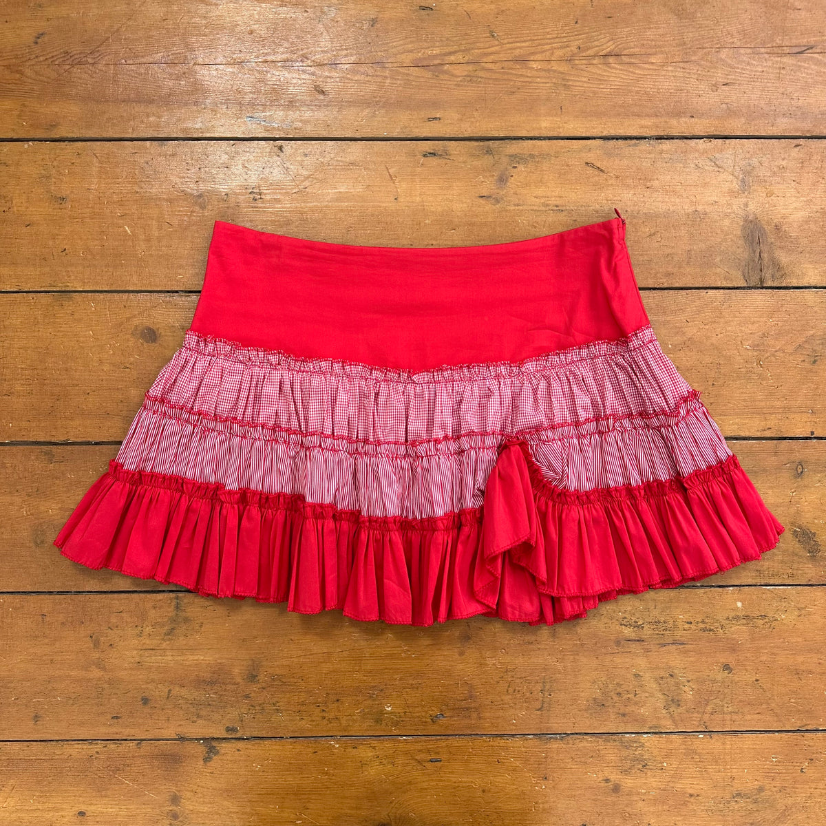 vintage 00s red gingham ruffle mini skirt
