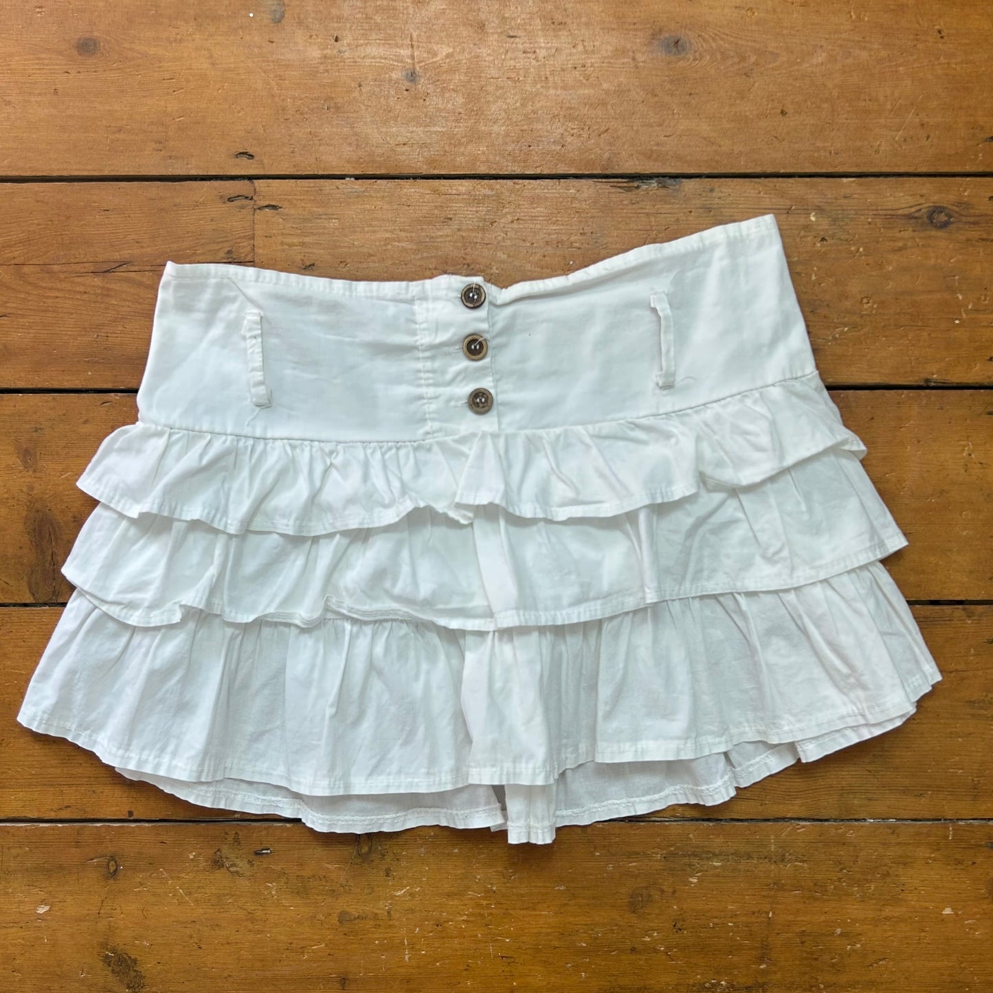 vintage 00s white tiered mini skirt
