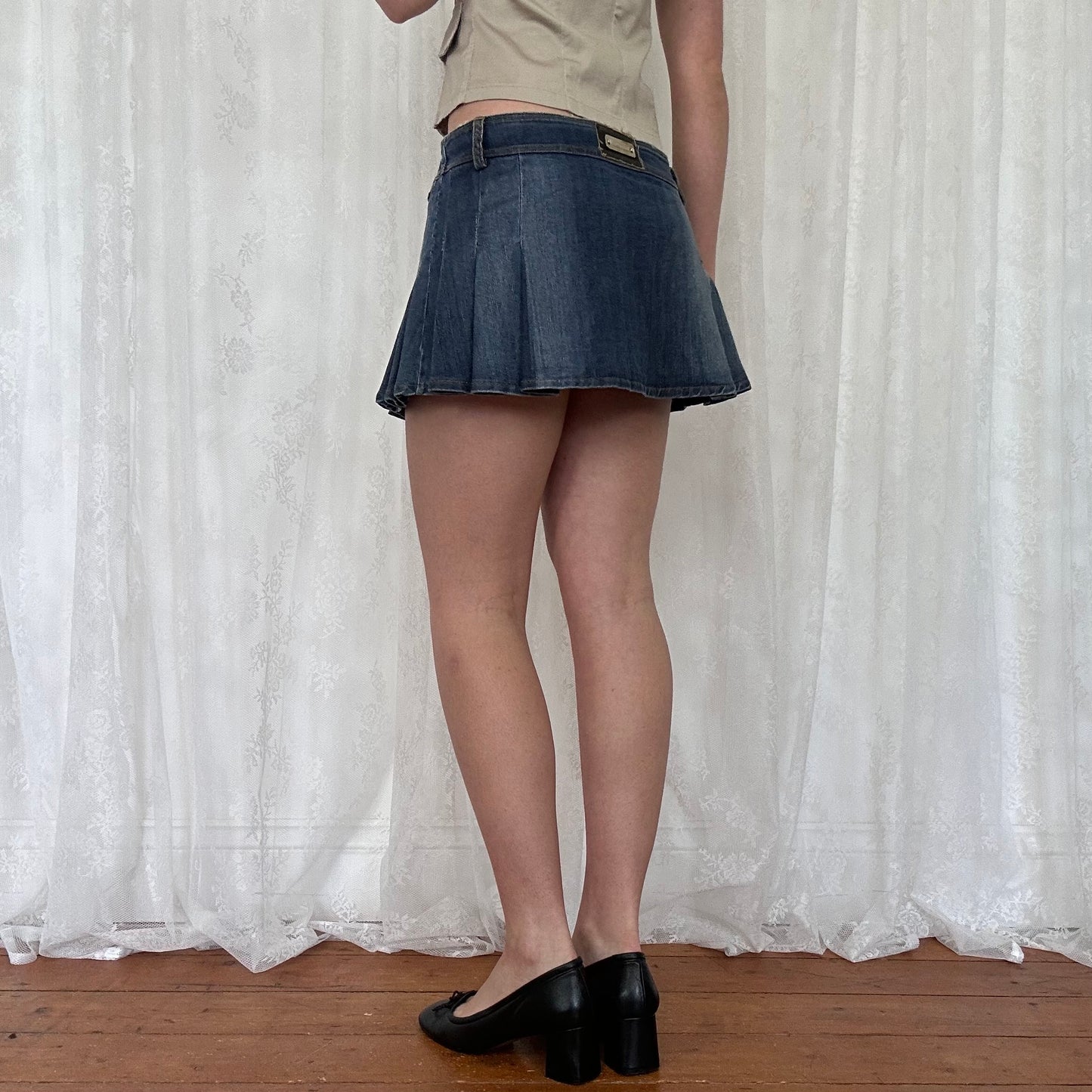 vintage 00s dark wash denim pleated mini skirt
