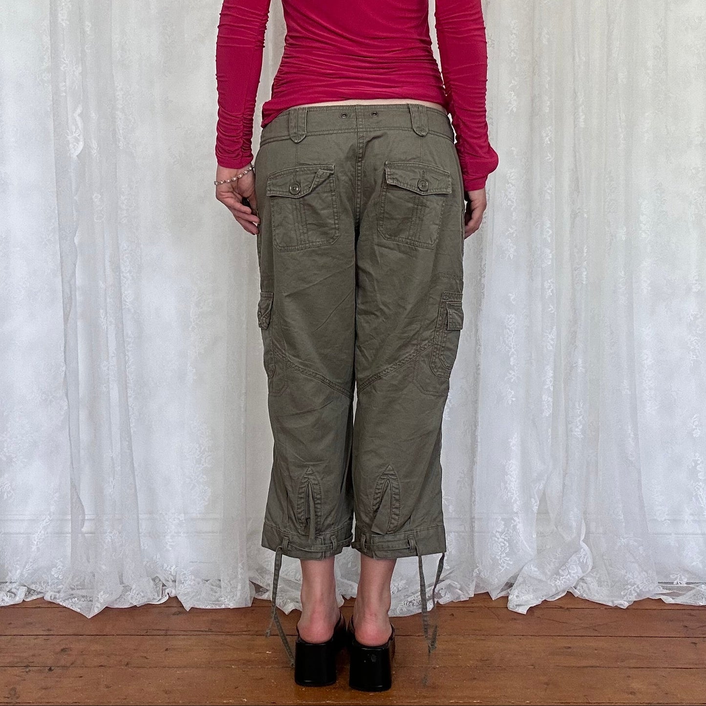 vintage 00s khaki cargo capri trousers