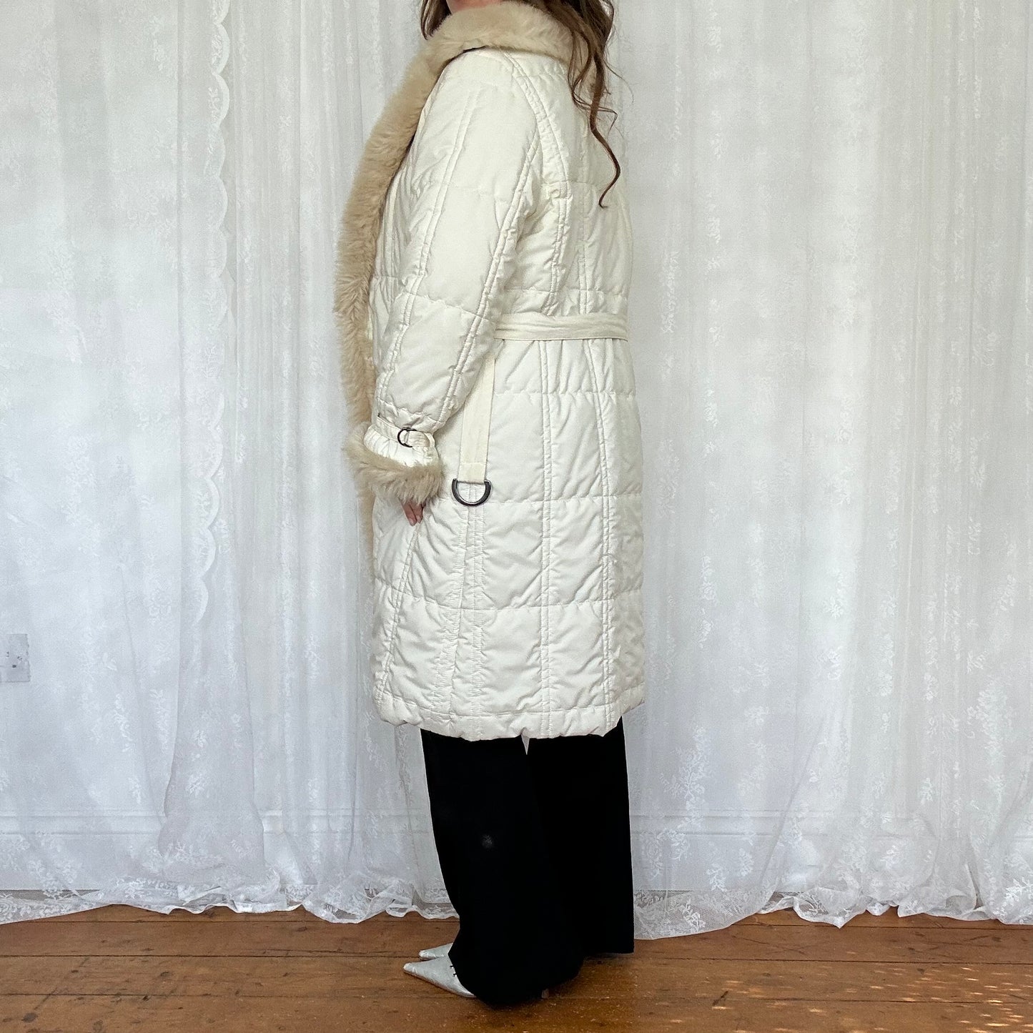 vintage 00s white long fur trim puffer jacket