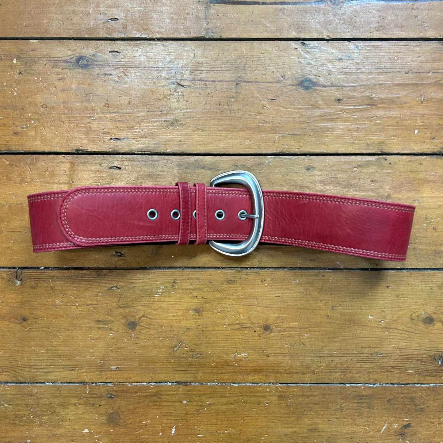 vintage 00s chunky red belt