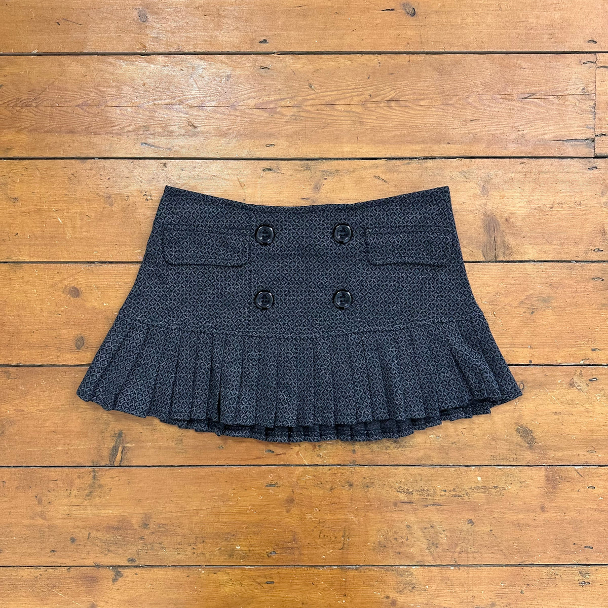 vintage 00s grey low rise pleated mini skirt