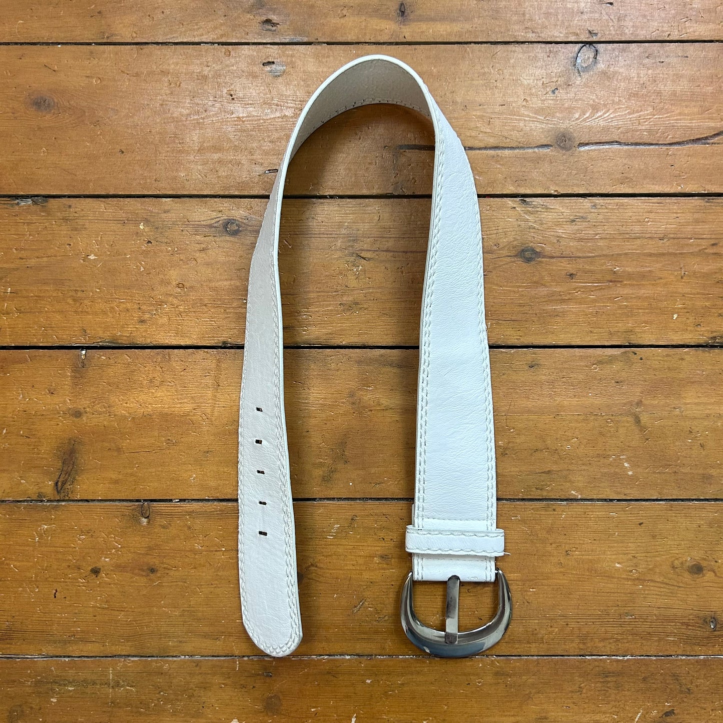 vintage 00s white oversized belt