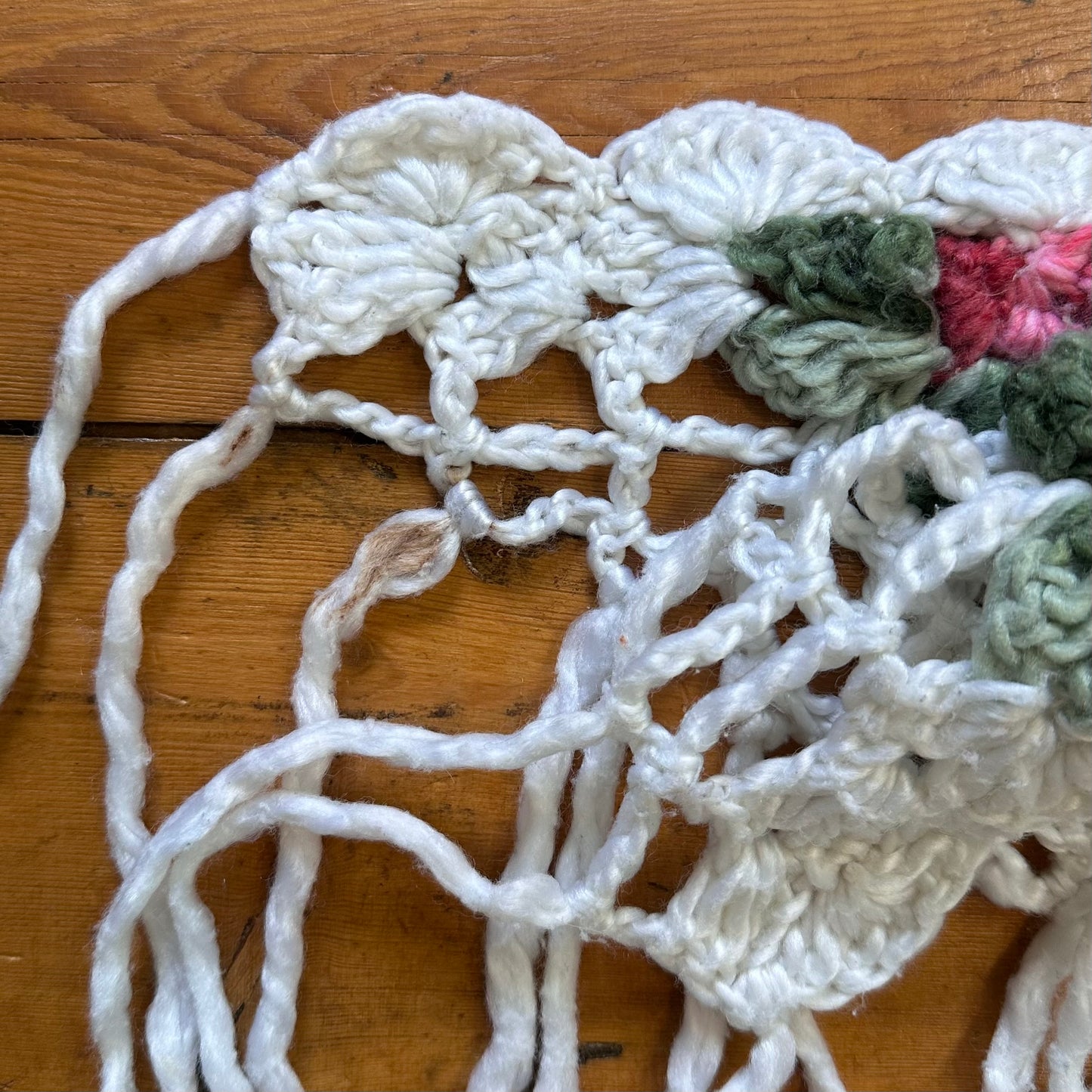 vintage 00s crochet rose tassle tie side scarf