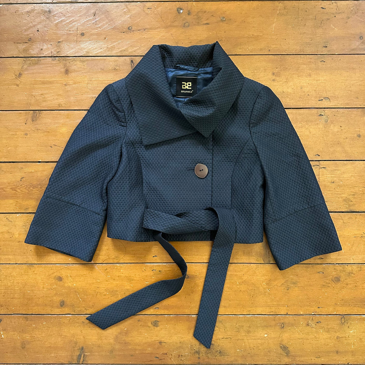 vintage 00s black cropped peacoat