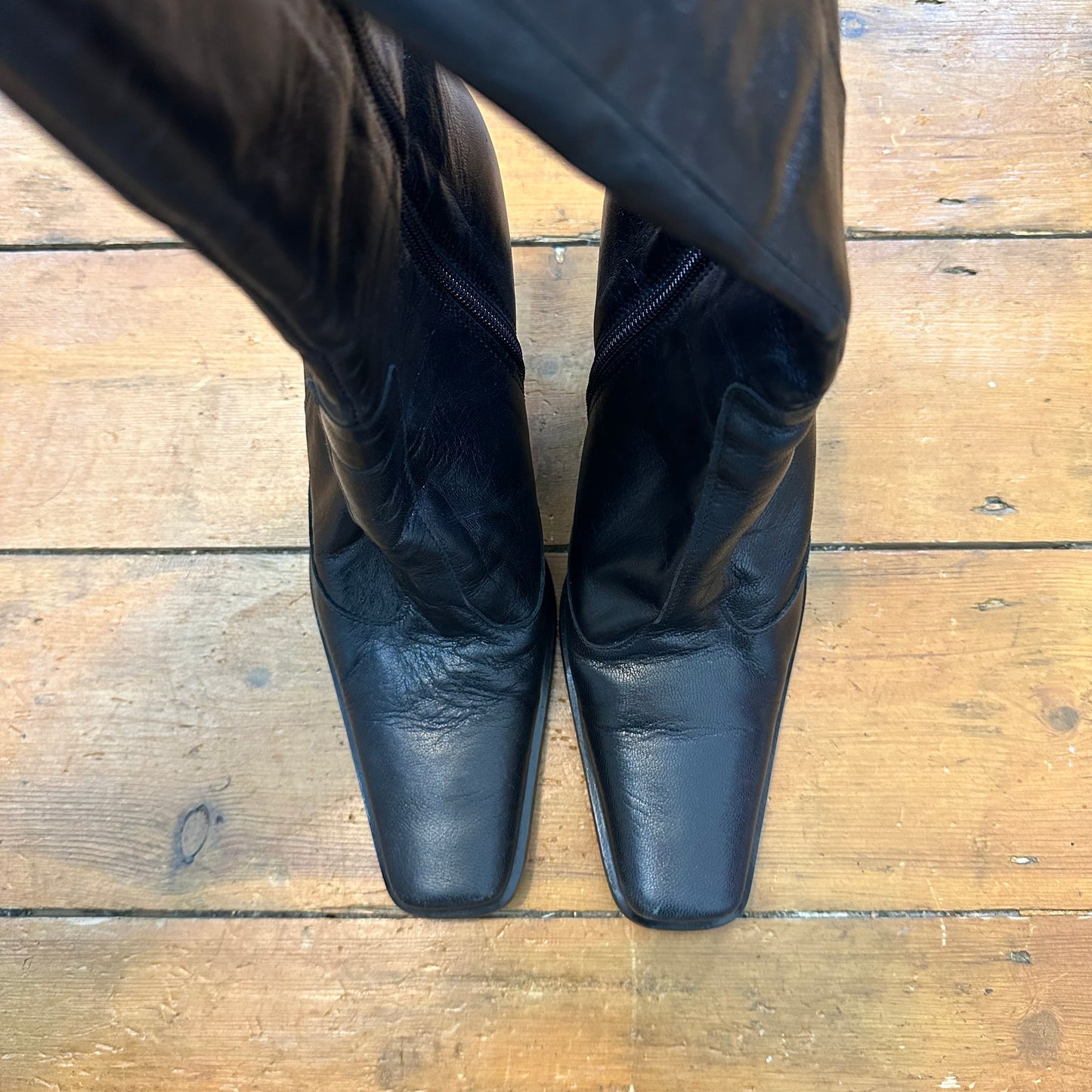 vintage 00s black square toe boots