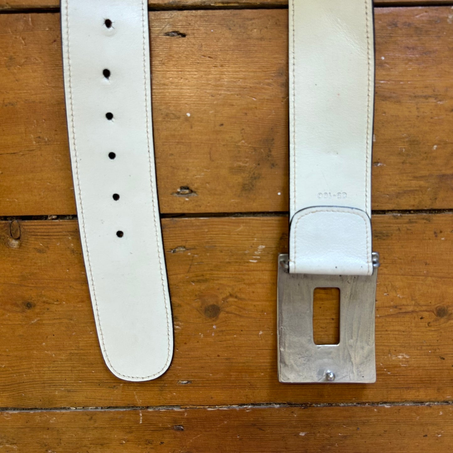 vintage 00s white squared buckle belt