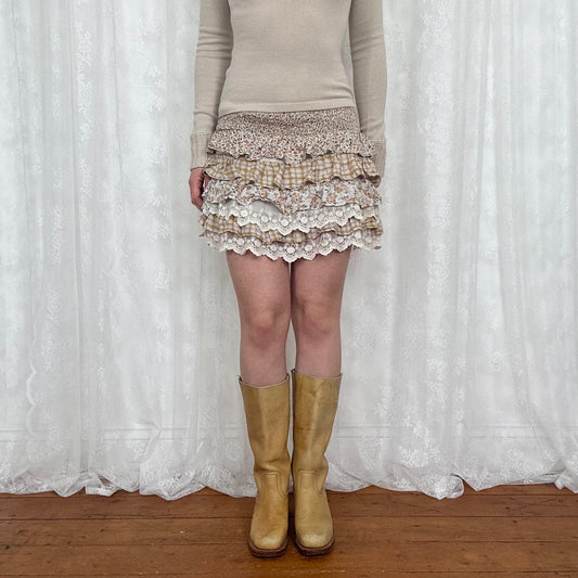 vintage 00s floral ruffle mini skirt