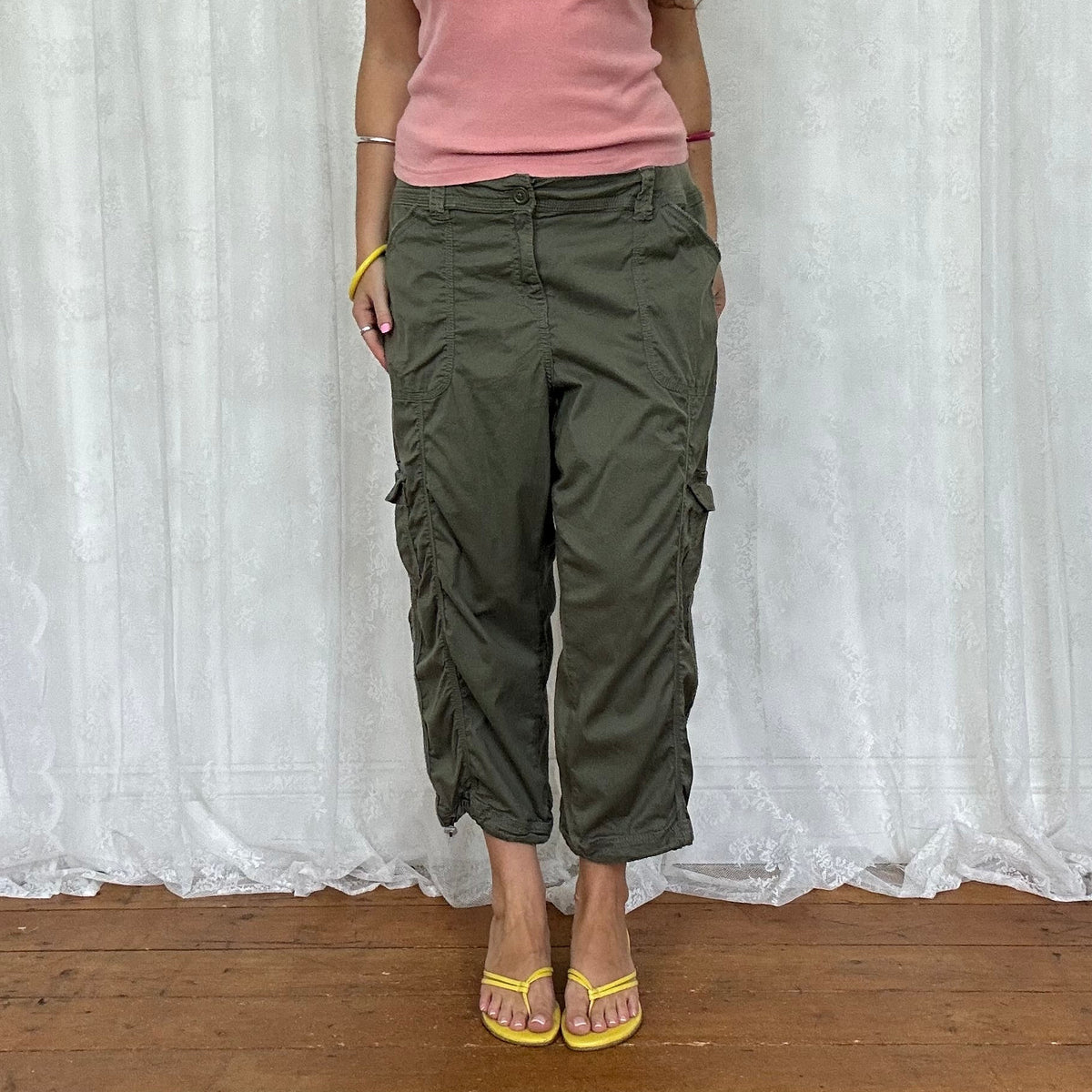 vintage 00s khaki cargo capri pants