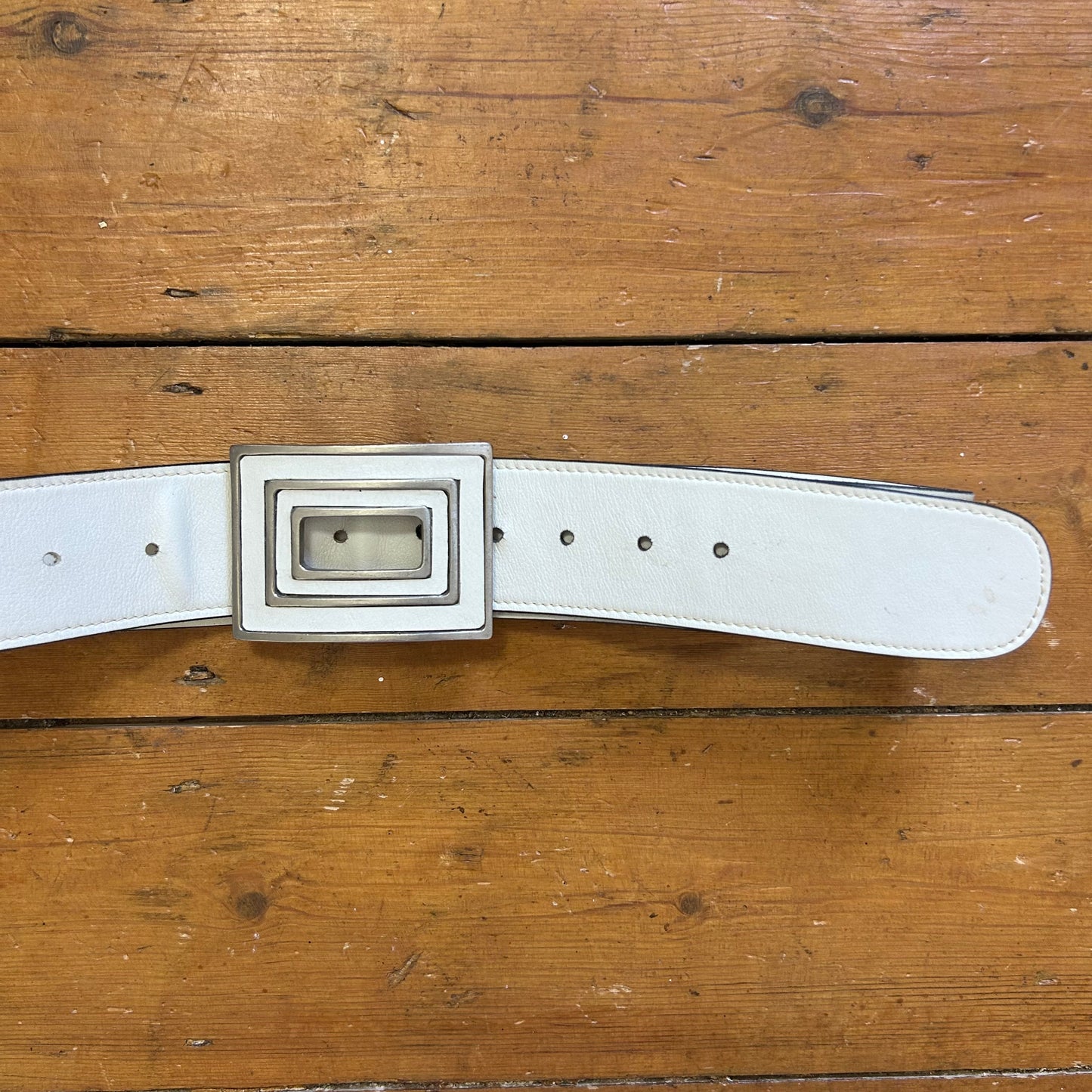 vintage 00s white squared buckle belt
