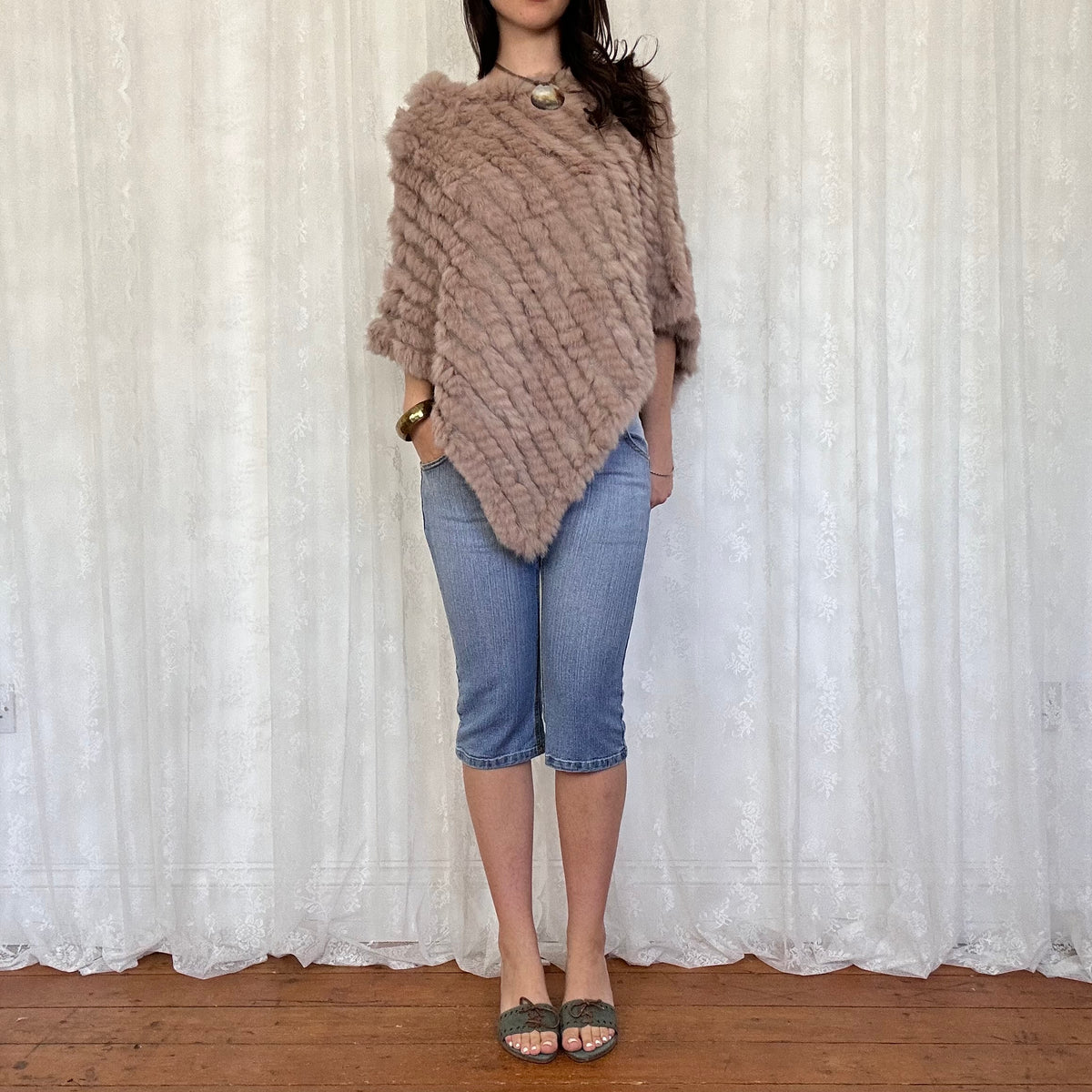 vintage 00s beige faux fur poncho