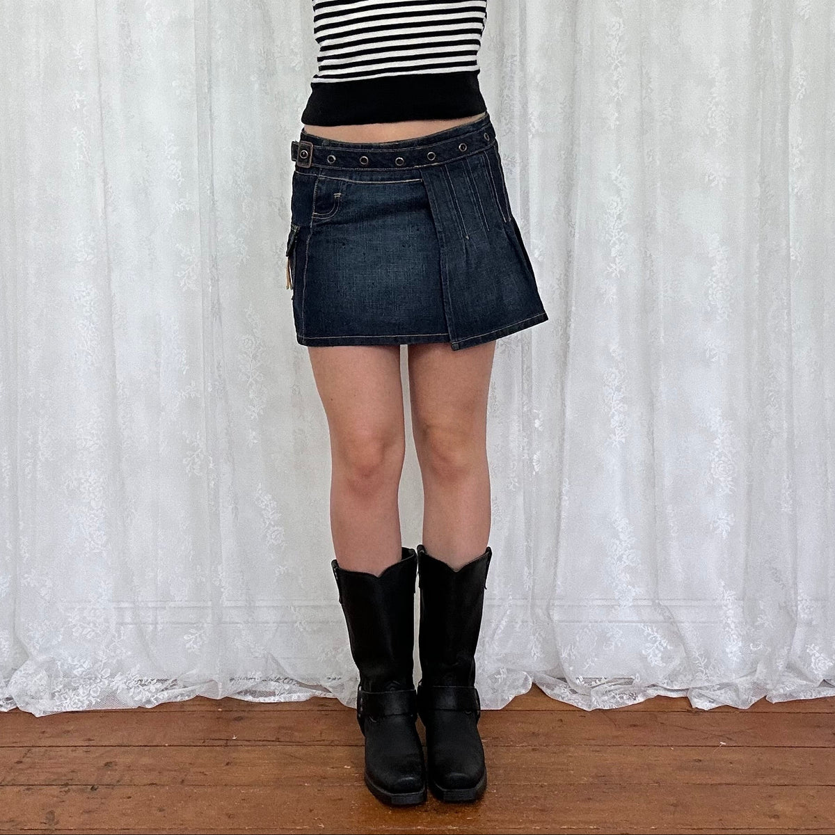 vintage 00s dark wash denim pleated mini skirt