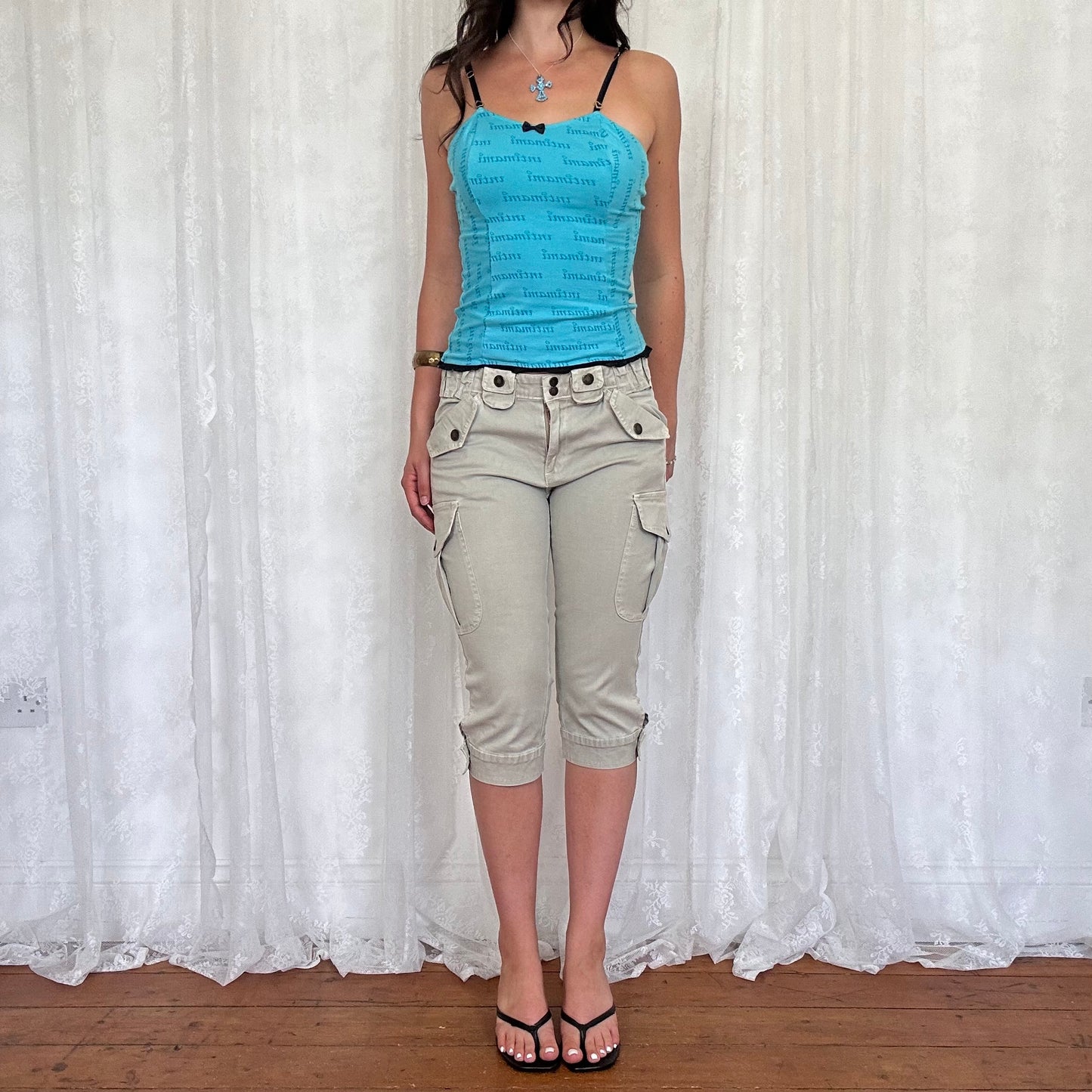 vintage 00s grey cargo fitted capri trousers
