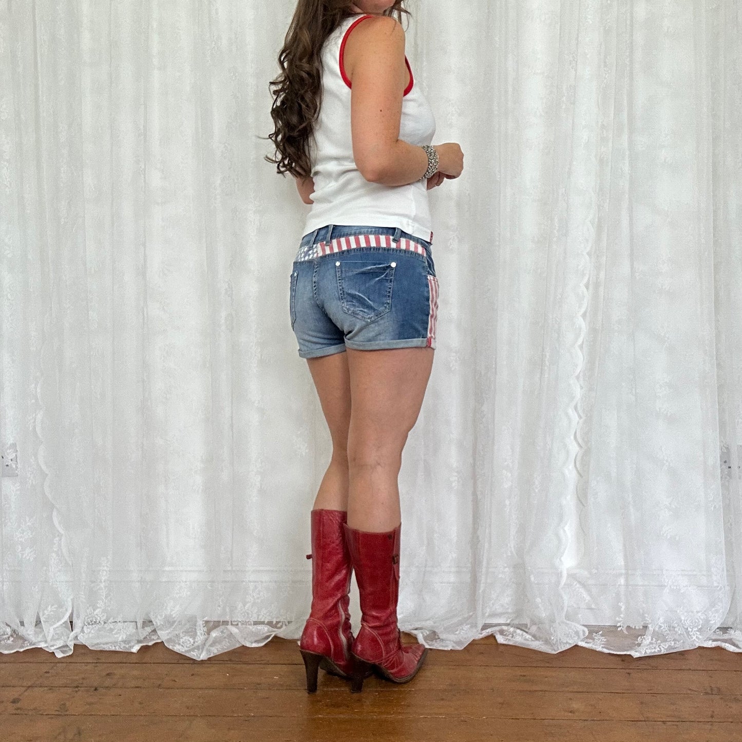 vintage 00s white graphic tank top
