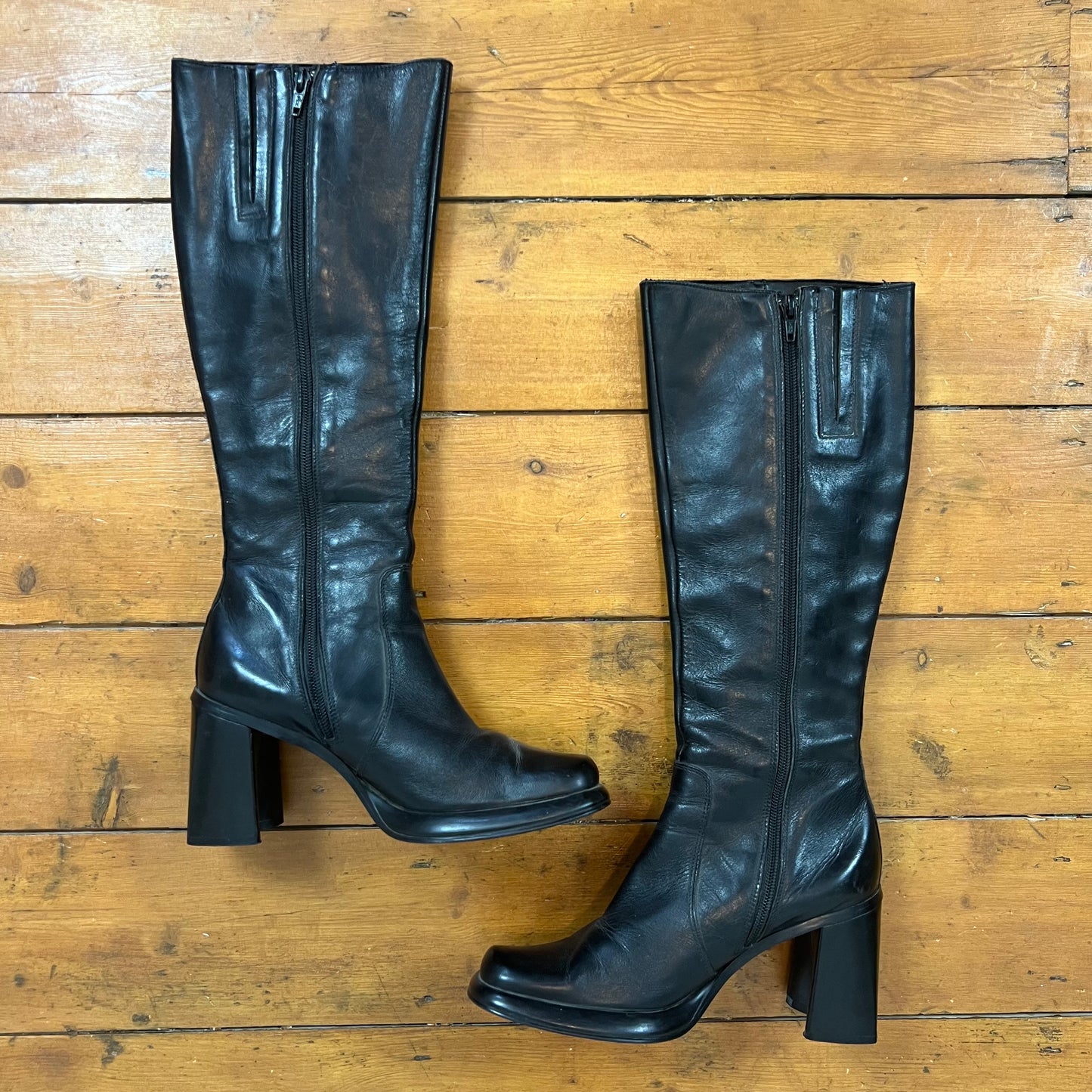 vintage 00s black square toe boots