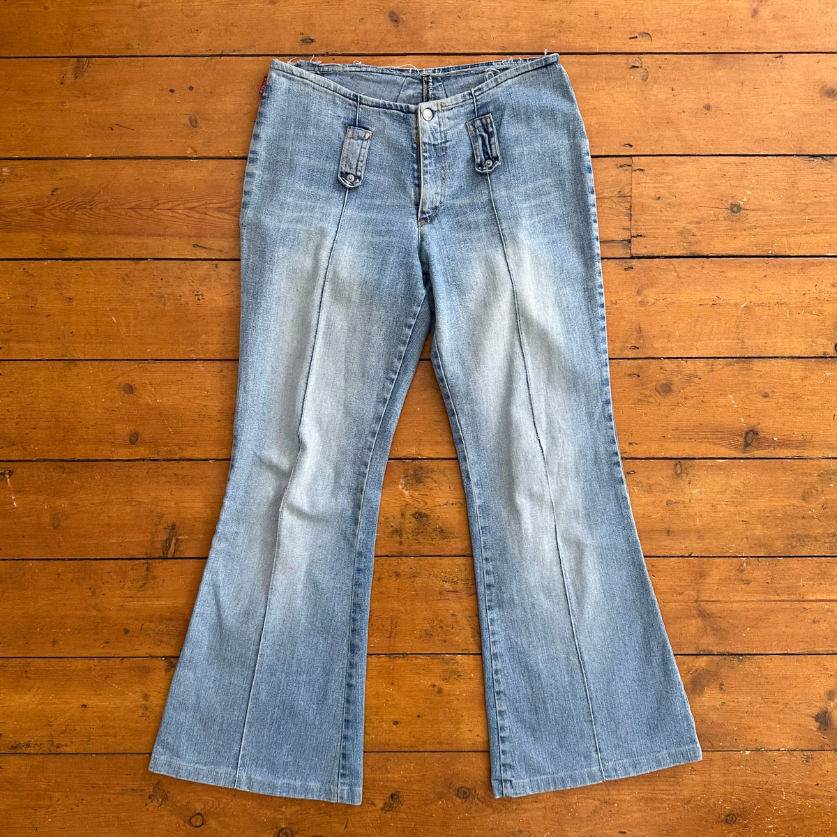 vintage 00s low rise bootleg jeans
